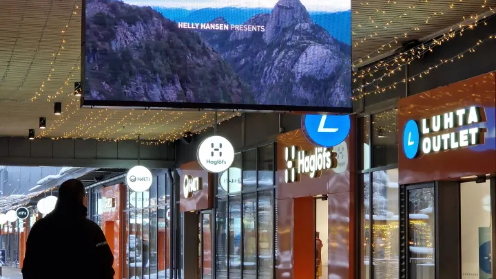 Outdoor display at Helsinki Outlet.