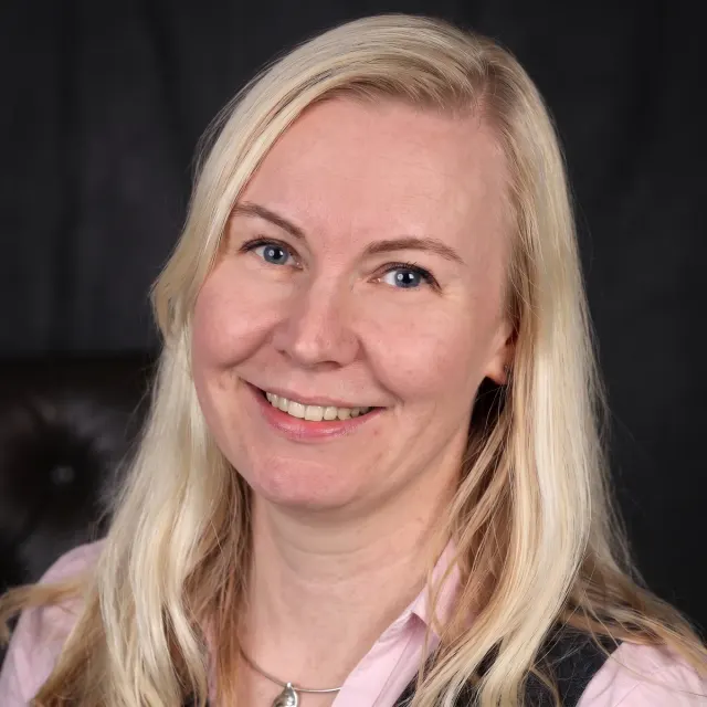 Anu Toljamo – Sales & Customer service